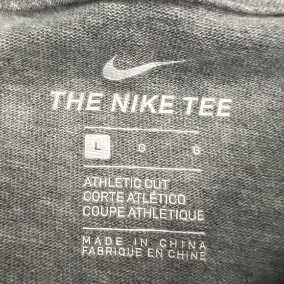 The Nike Tee Women's Short Sleeve T-Shirt Gray/Black Size Large - Picture 8 of 9